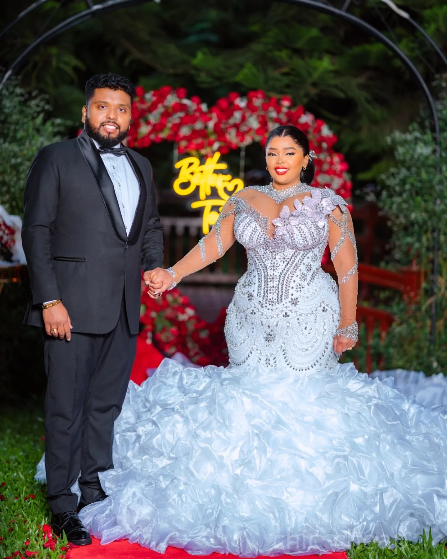 

Customized High Neck Sparkly Crystals Beads Wedding Dress Cathedral Train Plus Size Illusion Long Sleeves Bridal Gowns