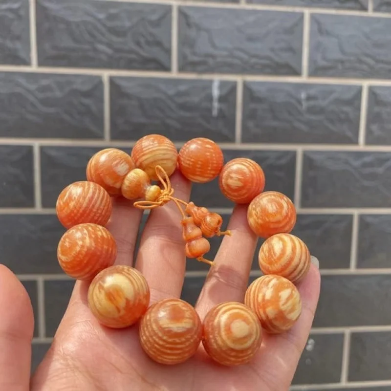 

Best-selling wood pine resin , fully translucent, rich in amber, men's bracelet for handling and polishing