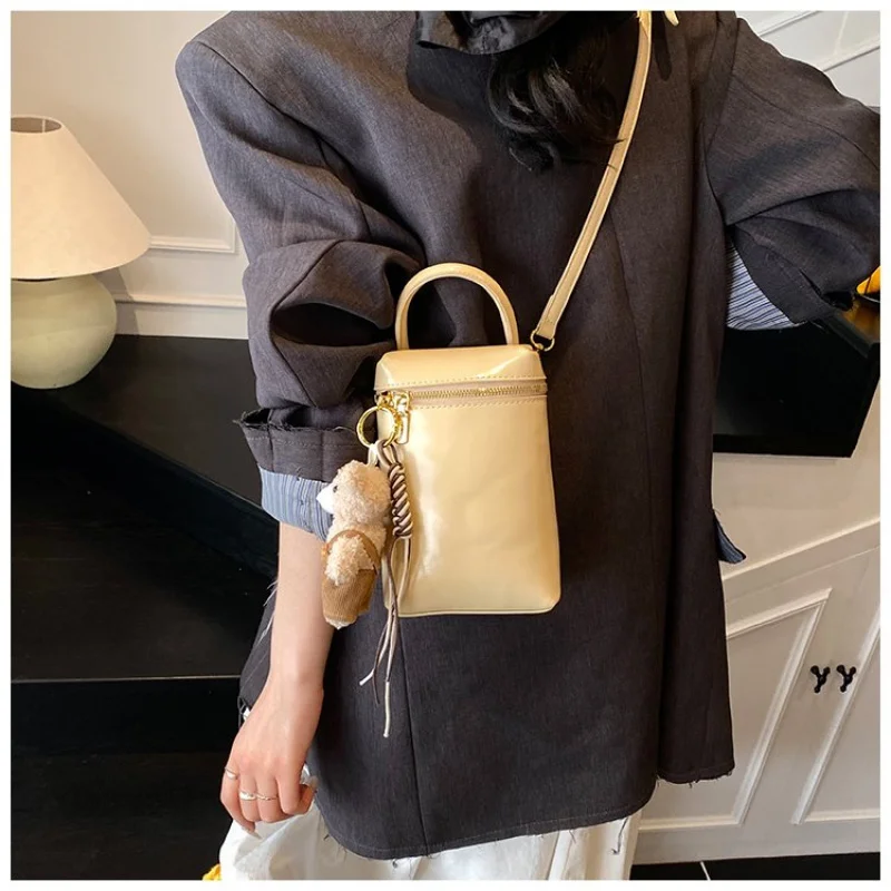 

Chic Minimalist Luxury Crossbody Bag Women Elegant Shoulder Bag Premium Quality Spacious For Party