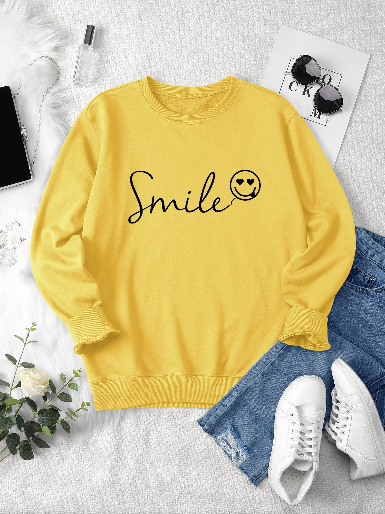 Women's Smile Printed Round Neck Long Sleeve Pullover Sweatshirt Casual Loose Fall 2024 Trend Sweatshirt T-Shirt