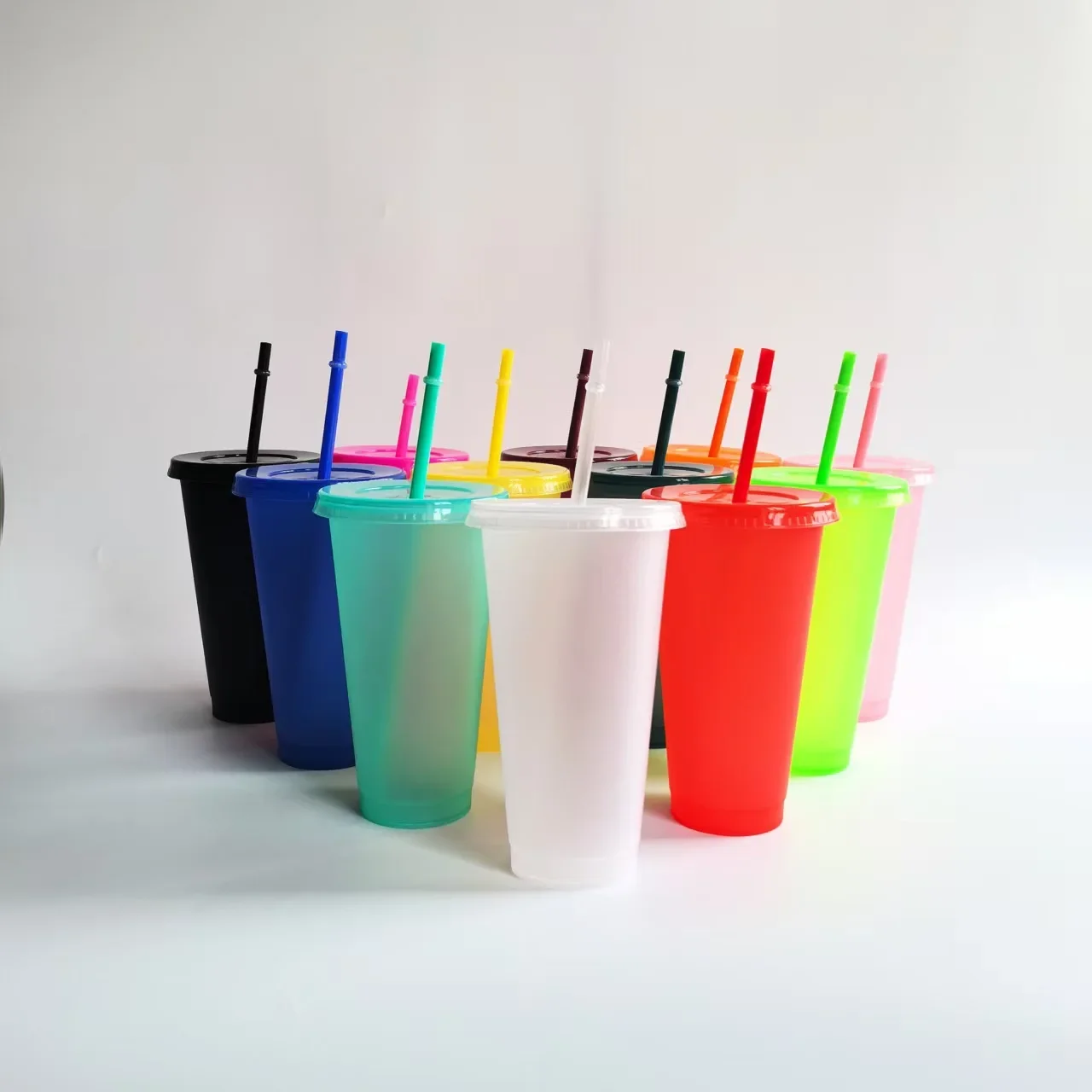 

710ml Plastic Cup with Straw Popular Glitter Pp Water Cup Temperature-sensitive Plastic Portable Water Cup