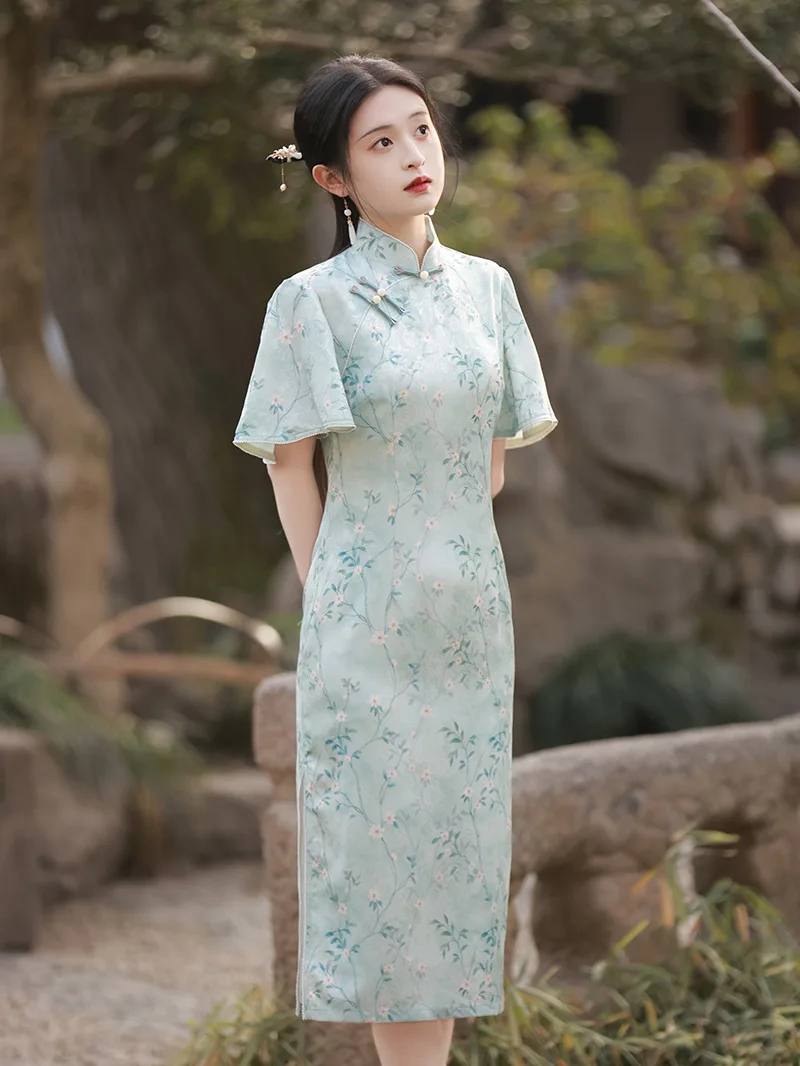 

FZSLCYIYI Traditional Printed Satin Flying Sleeve Cheongsam Women' Elegant Chinese Mandarin Collar Qipao Dress