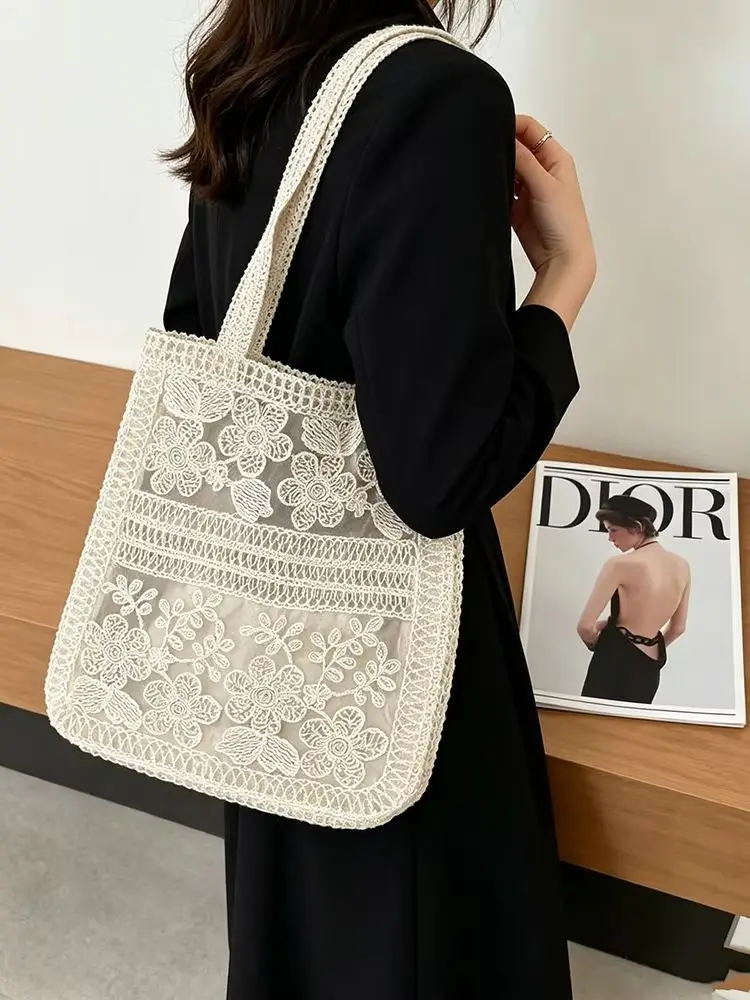 

Holiday Style Embroidered Lace Women's Handbag 2026 New Fashionable Fairy Style Tote Bag Large Capacity Flower Shoulder Bag