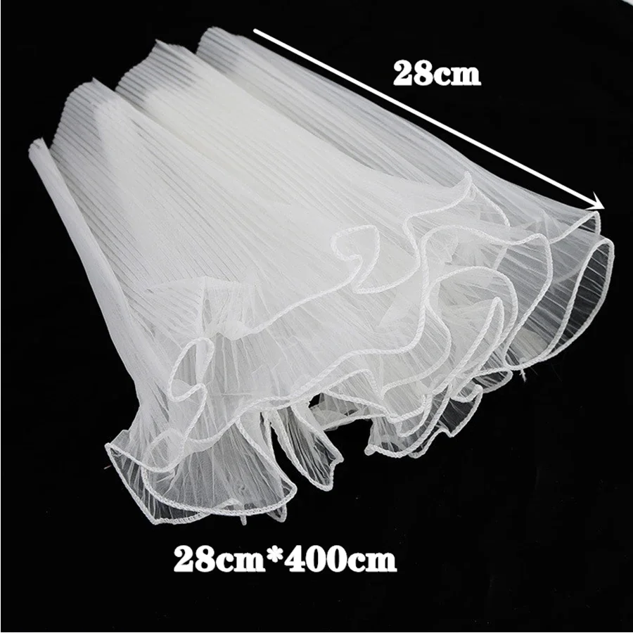 White Floral Packaging for Bouquets Including Decorative Mesh Wrapping Paper, Pearl-Edged Wrapping Paper, Wrinkled Wave Mesh