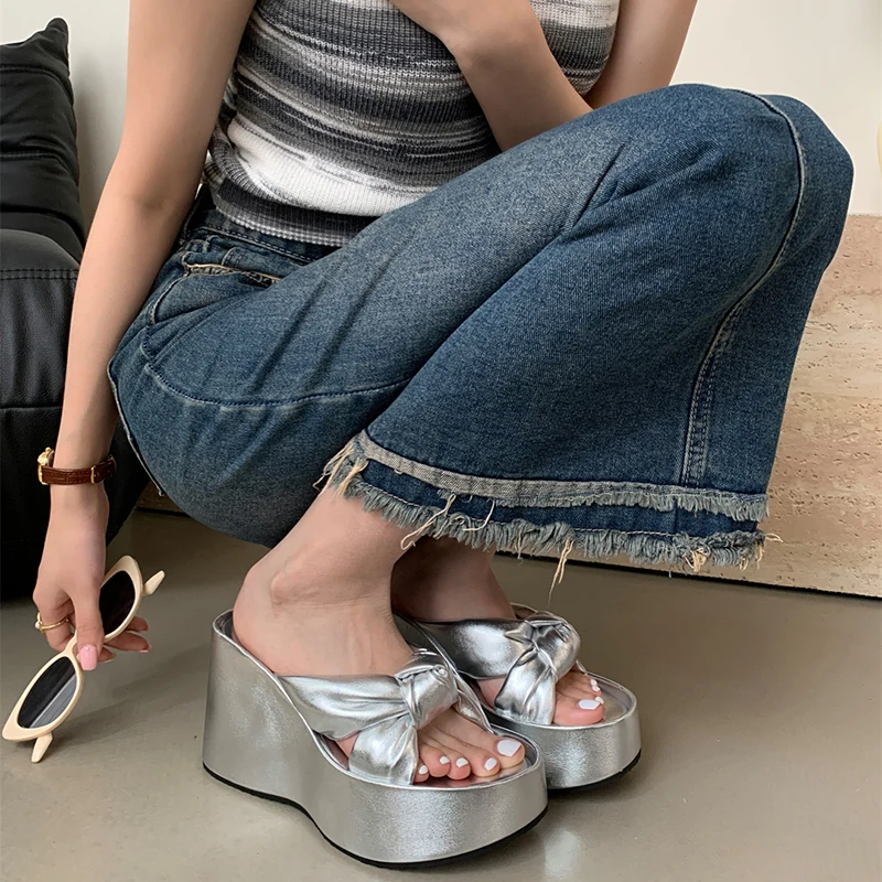 

Summer and Autumn Simple Pure Color Outerwear Slope Heel Height Increasing Beach Thick Bottom Slippers Shoes Women