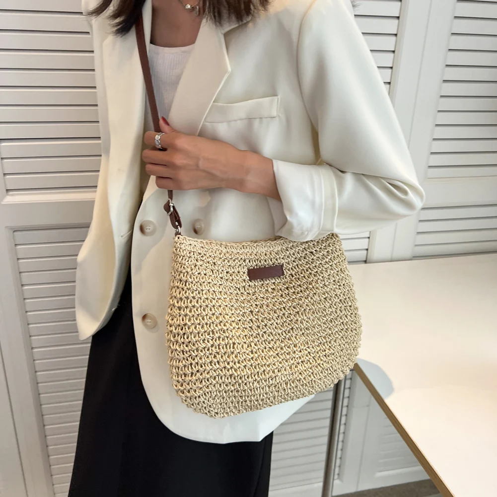 

Women Straw Crossbody Bag Large Capacity Weaving Satchel Bag Adjustable Strap Retro Straw Sling Bag Ladies Summer Bag