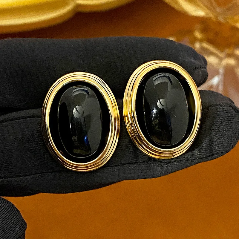 أقراط بيضاوية حمراء عتيقة للنساء، ترصيع أذن أنيق وبسيط، هدية فاخرة لها، هدية الذكرى السنوية لعيد الحب