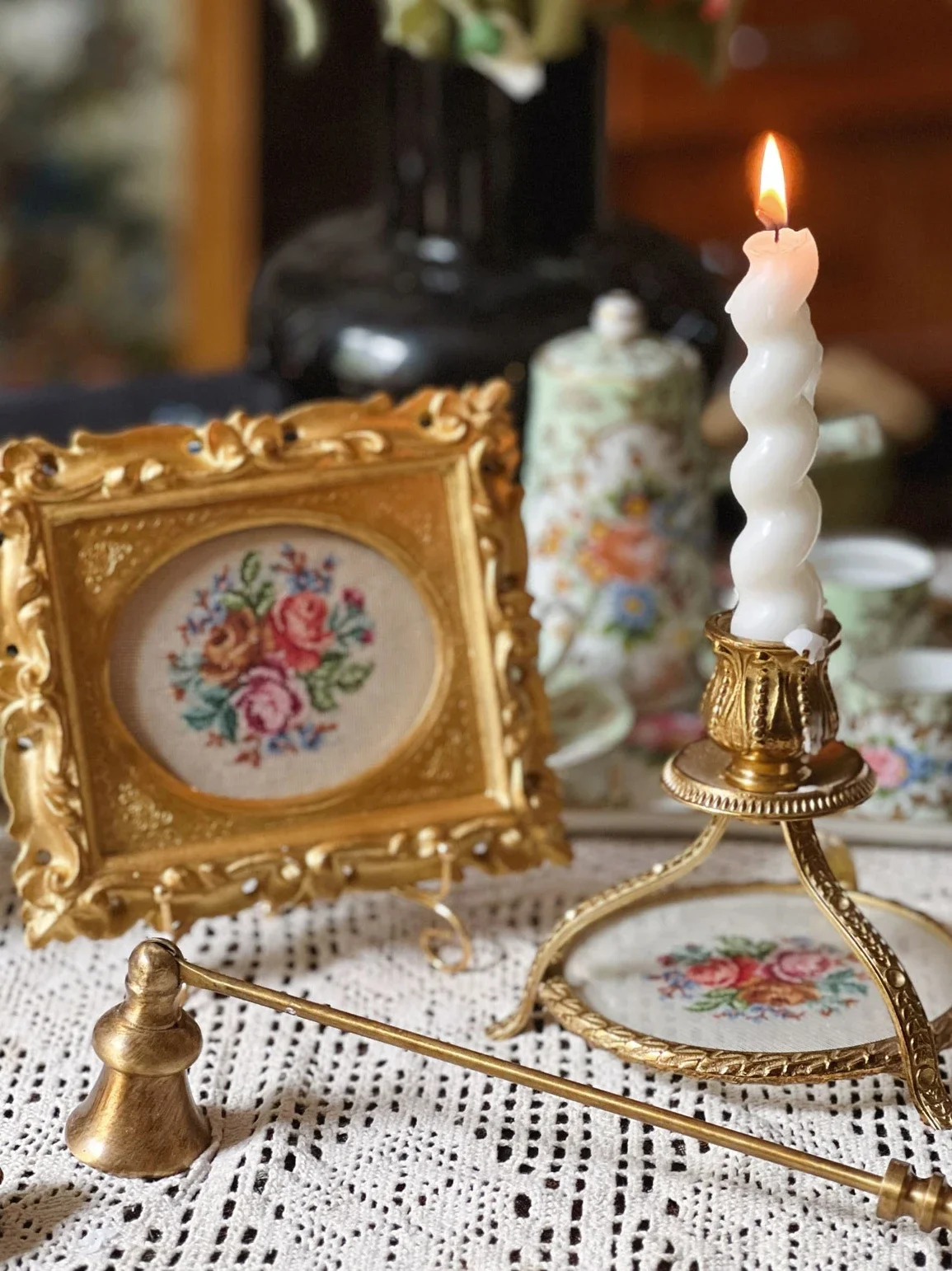 

French medieval brass candlestick handmade decorative painting European desktop ornament home retro support frame wedding room g