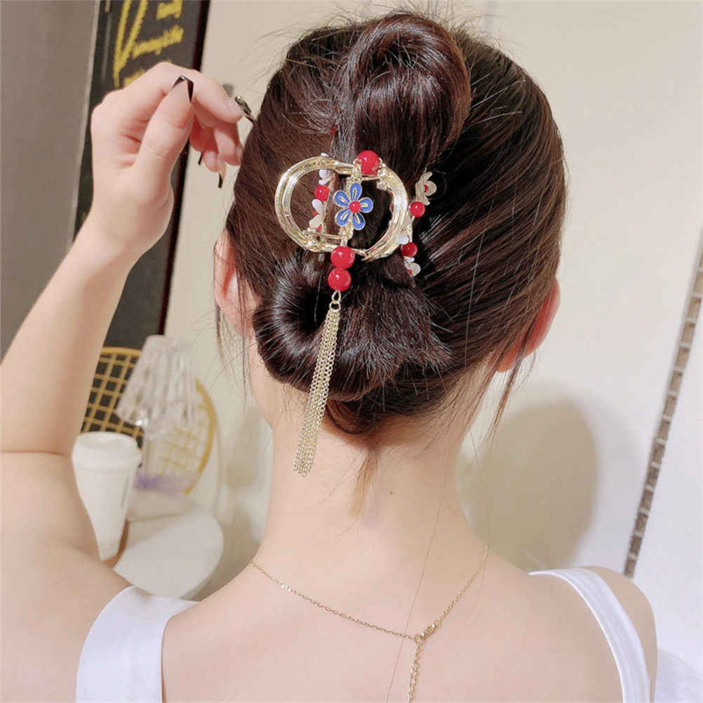 

2Pcs Pearl Hair Clips Metal Flower Claw Clips for Thin Thick Hair Tassel Barrette Small Hairpin Women Hairstyles Travel Office
