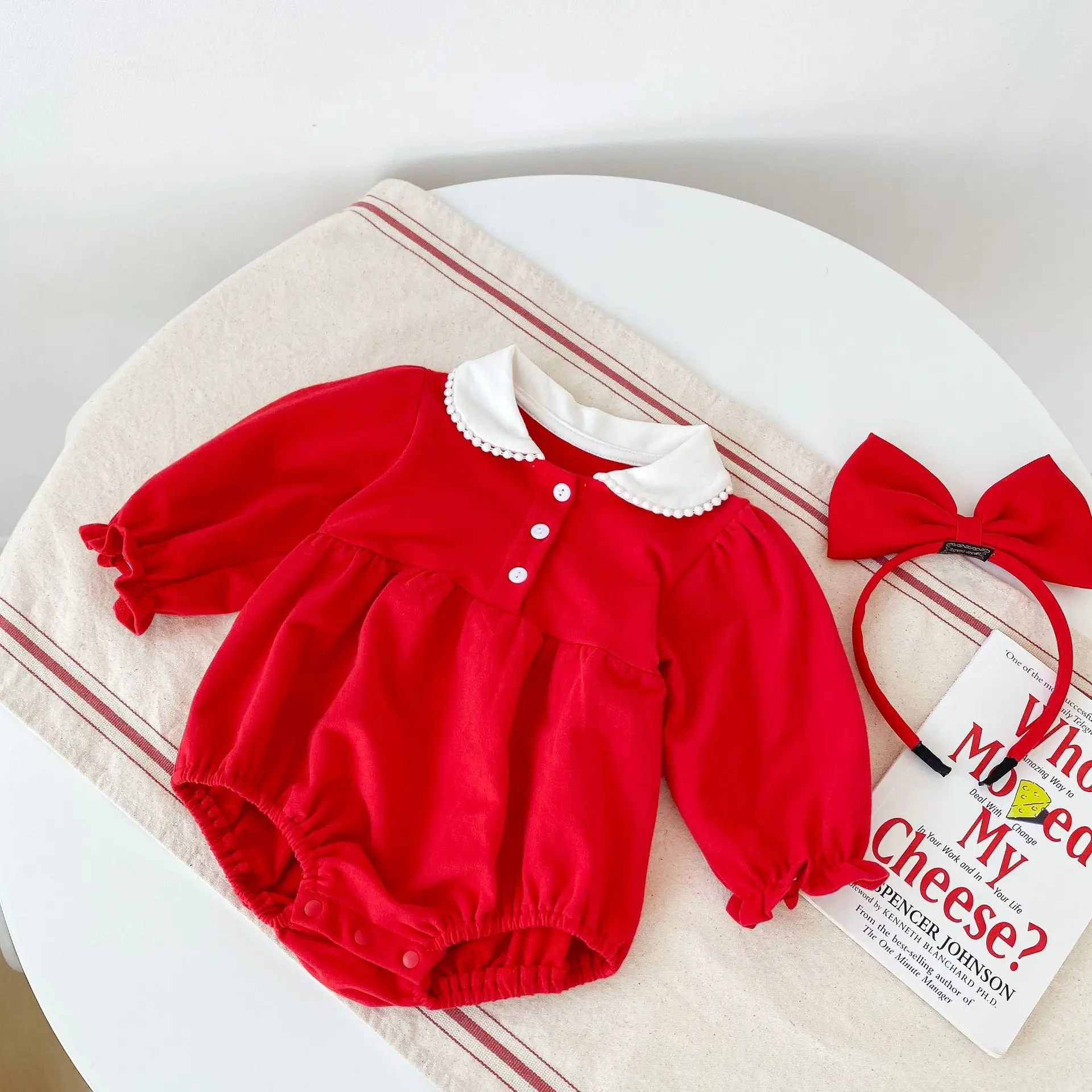 

Rompers Spring Autumn New Baby Clothing Red Long Sleeved Doll Collar Jumpsuits Turn Down Collar Button Red Pleated