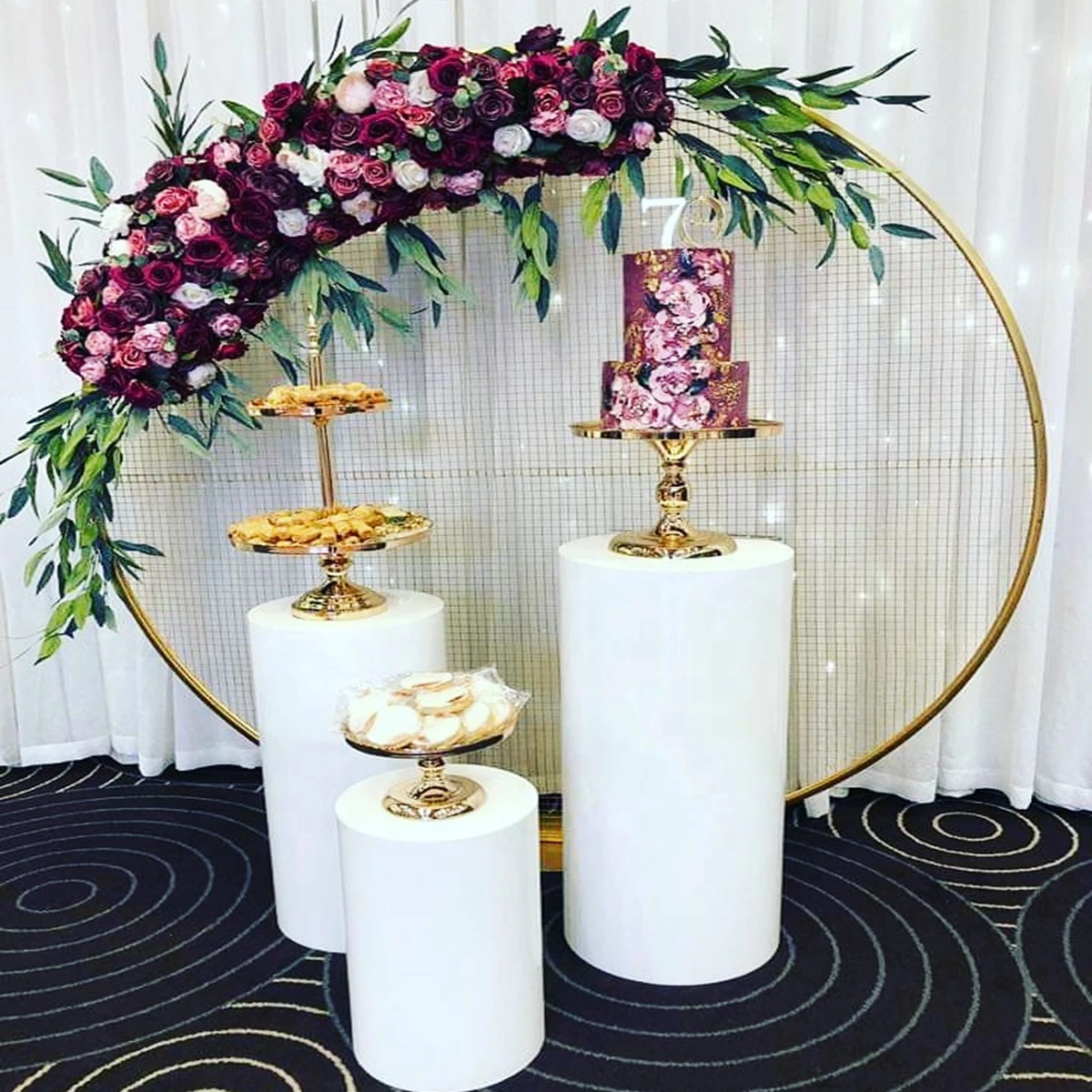

No big circle)wholesale square/round white acrylic flower backdrop stands plinth for wedding decoration 160