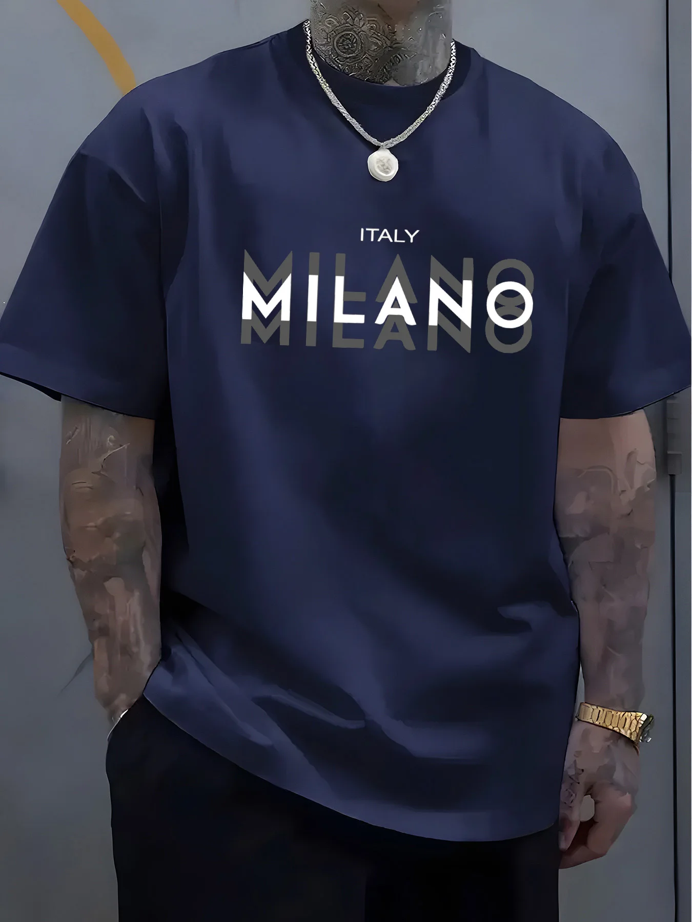 تي شيرت رجالي صيفي كاجوال فضفاض مقاس كبير مطبوع عليه ميلانو إيطالي مريح برقبة دائرية وأكمام قصيرة