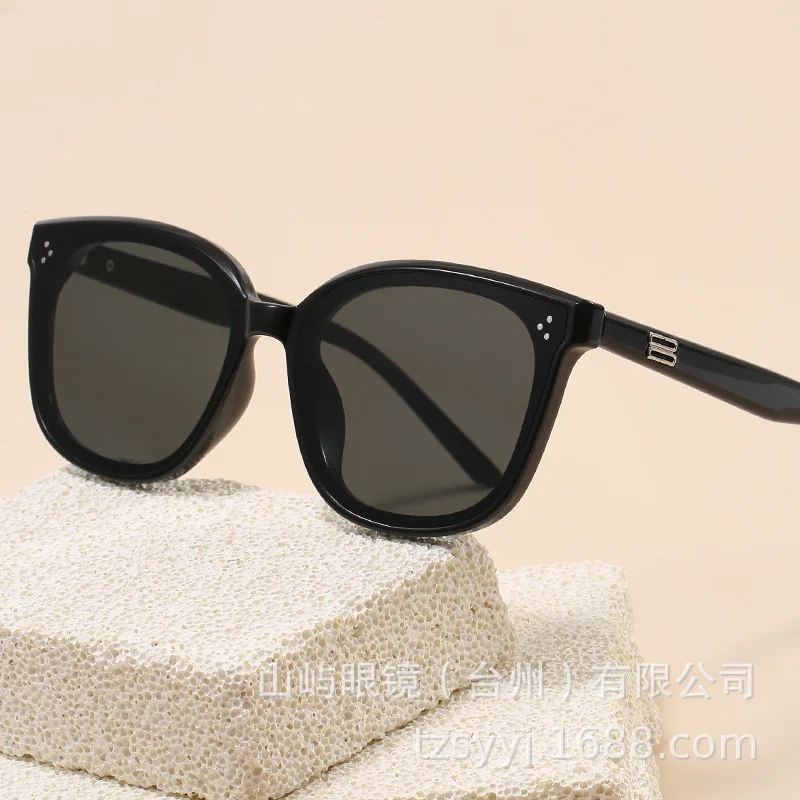 

New Korean Thick PC Polarized Sunglasses Luxury TR Frame Square Unisex Premium Master Design Hot Selling Versatile​