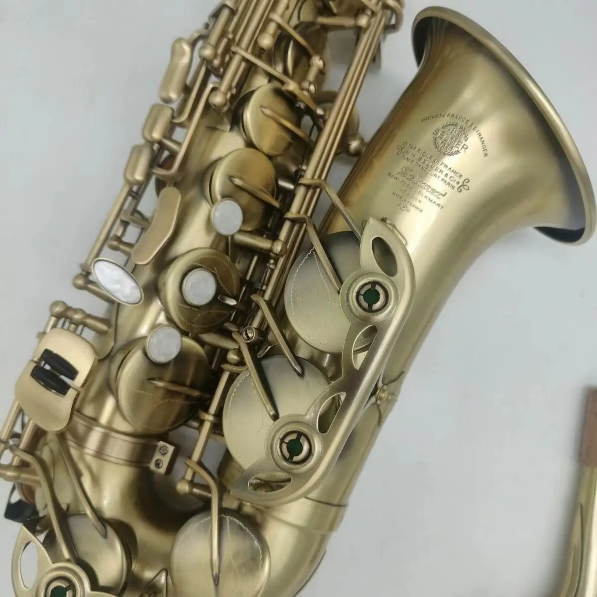 High Grade Antique Finish Eb E-flat Alto Saxophone Sax Shell Key Carve Pattern Woodwind Instrument with Case Other Aeccessaries