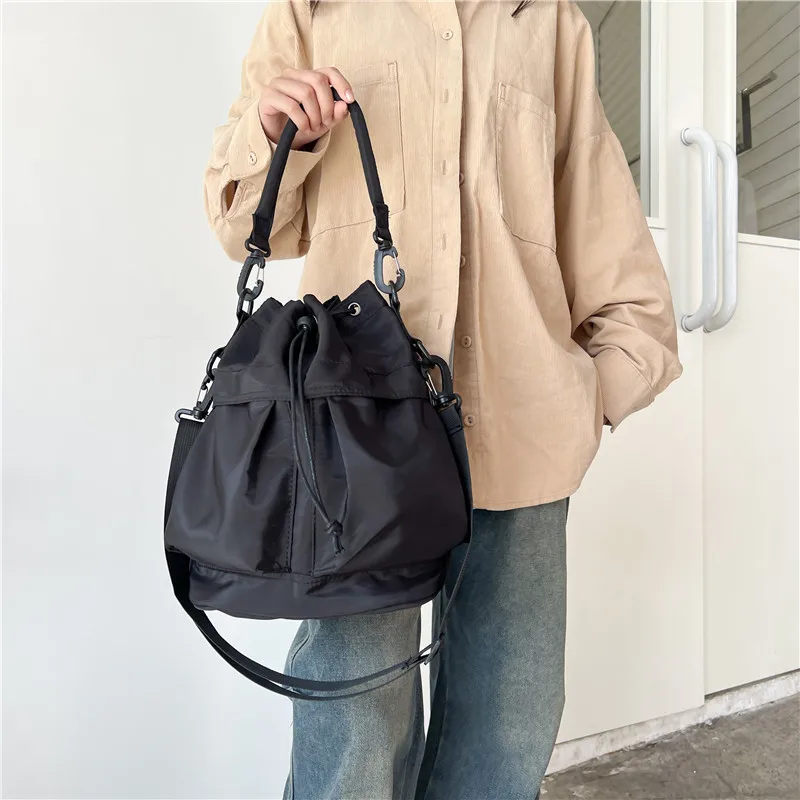 Casual Tote Bags Nylon Bucket Shoulder Bags For Women Large Capacity Female Travel Bag Designer Crossbody Bag Drawstring Handbag