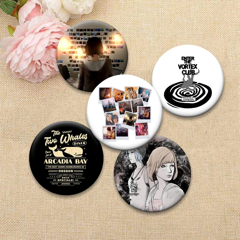 Game Life Is Strange Anime Brooches Chloe Price,Max Caulfield Badge Backpack Decor Cartoon Lapel Pins Jewelry Gifts Accessories