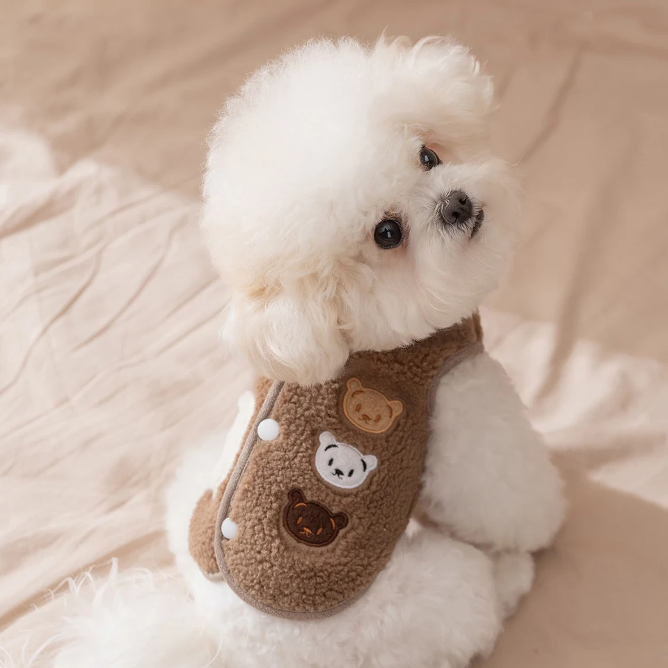 三匹の小さなクマ刺繍入りベスト 2025年新作 犬服 テディ 暖かい