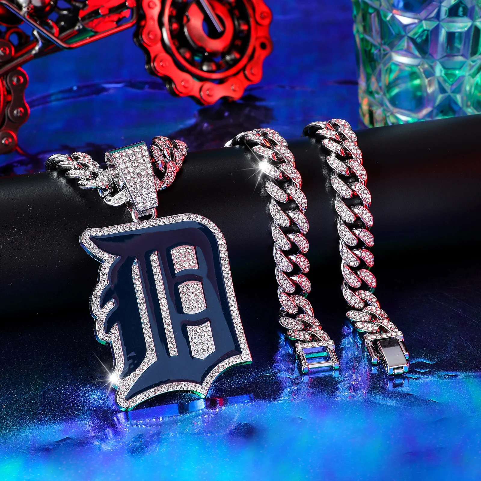 Hip hop style blue letter B pendant necklace made of rhinestone zinc alloy material