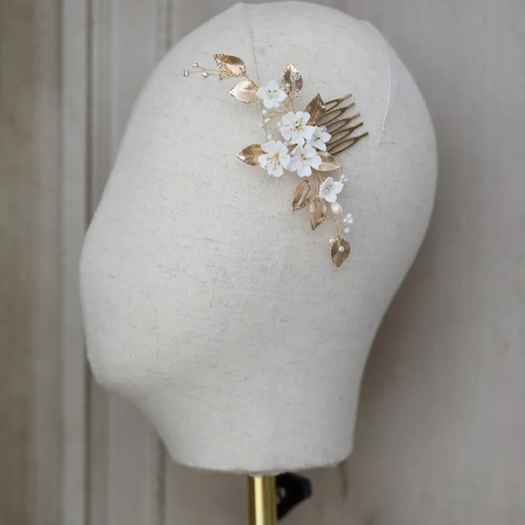 Delicate Porcelain Flower Small Comb Bridal Hair Pins Piece Gold Color Leaf Wedding Headpiece Handmade Women Pearls Hair Jewelry