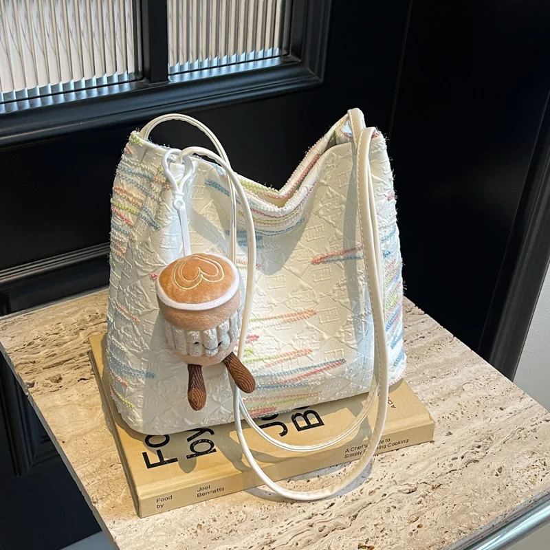 

2026 Новые сумки через плечо большой вместимости, простая нейлоновая сумка, универсальная сумка-тоут для поездок на работу и работы, сумка-ведро