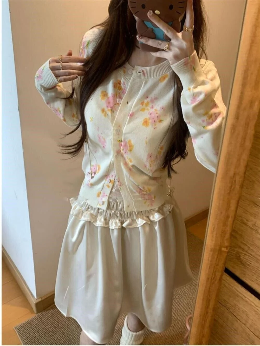 

Korean Sle Floral Print Knitted Slim Fit round Ne Cardigan Women's Premium Spring 2026 Long Sve Casual Button up Top