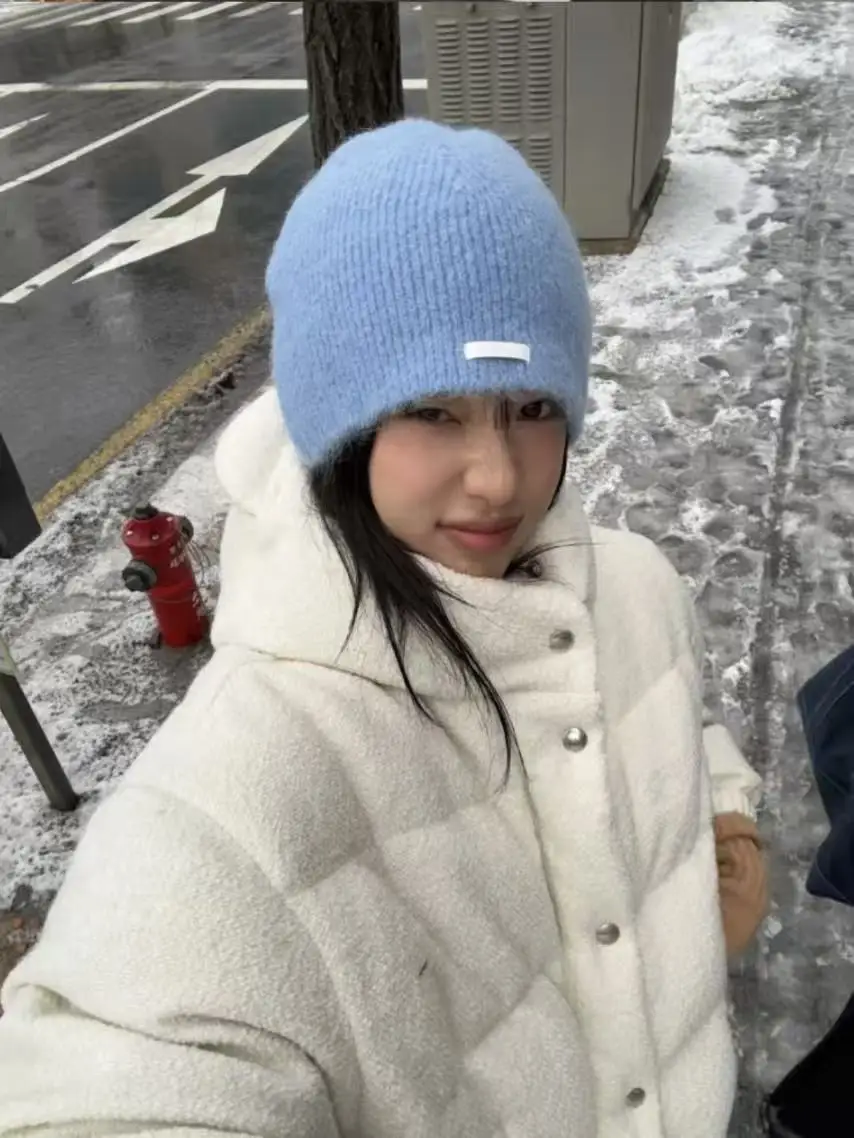 winter Unisex Knitted Cap Simple Versatile Warm Beanie Trendy for Street Accentuates Facial Caual Outdoor Skulles for Women