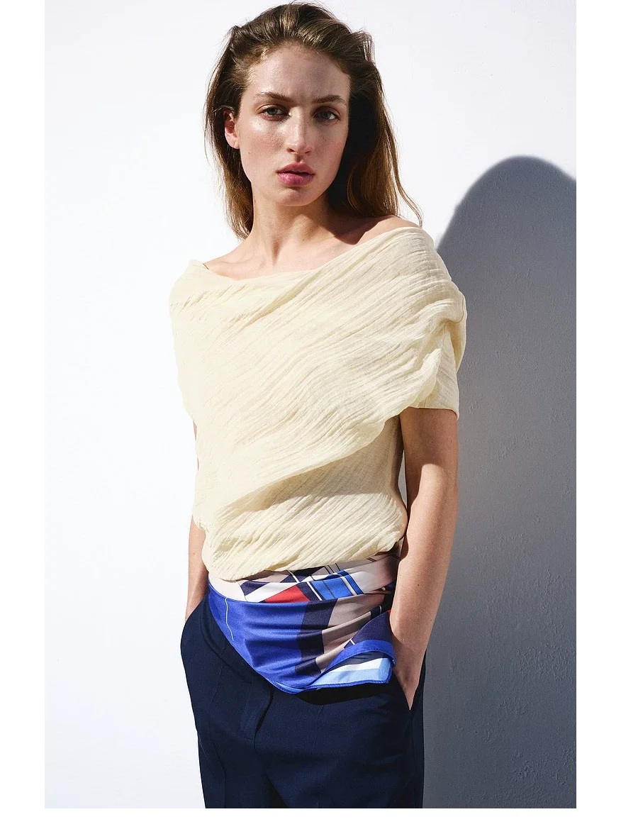 

Romantic Simple Style Slim Fit Shirt New Summer Women's Fashion Asymmetrical Shoulder Pleated Top Elegant Personality