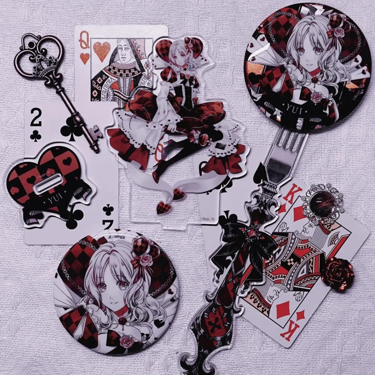 Amantes de Diabolik Komori Yui, alfileres acrílicos de pie de Anime, insignias bonitas, broches, Pin de solapa, mochila, sombrero, accesorios, regalos coleccionables
