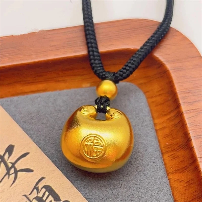 

Light Luxury 18K Au750 Gold Color Fu Blessing Lock Bag Necklace, Women's High-End Small Gold Pendant Jewelry Wholesale