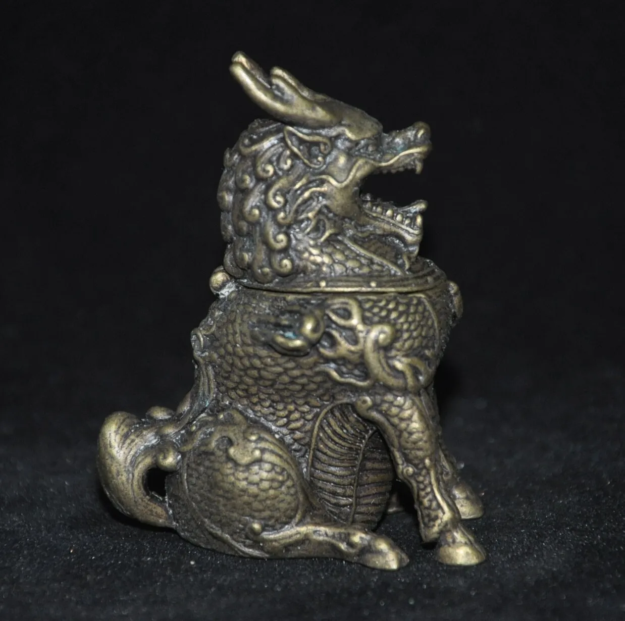 

2 inch Dynasty Bronze Feng Shui Fortune Kylin Chi-lin Qilin Beast Incense Burner Incense Burner - Early Natural materials