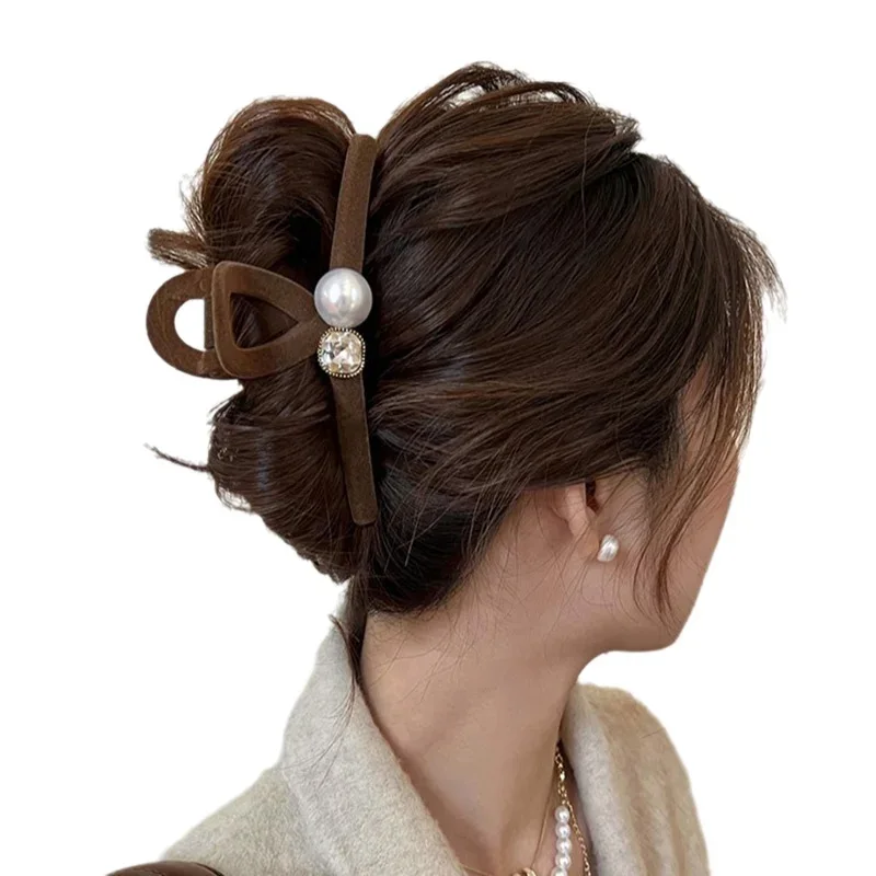 1pc Velvet Pearl Grasp Clip Large New Hairpin for Women, High Grade, Shark Clip Sparkling Diamond Hair Accessories