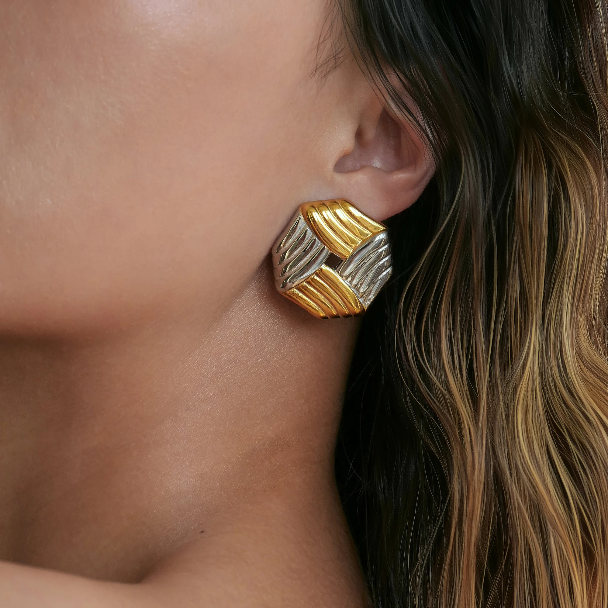 DASEIN New Round Striped Wing Bread Mix Color Earrings Ins Trendy 18k Pvd Gold Plated Stainless Steel Actor Prop Jewelry Women