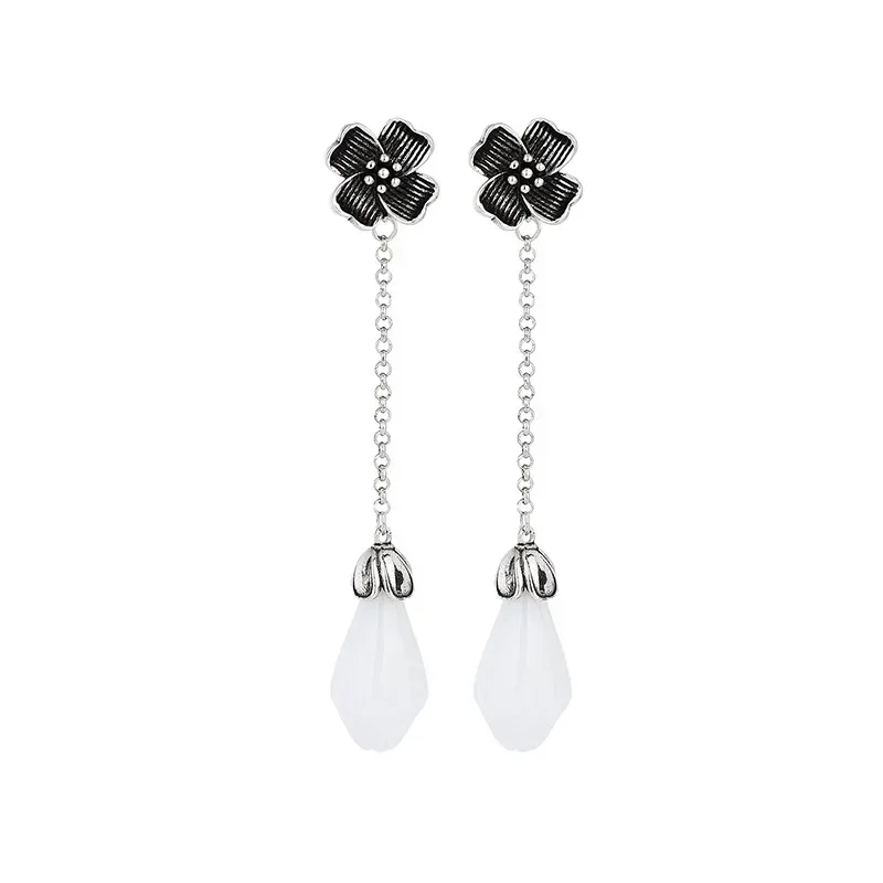 

*2024 New Palace Retro Ethnic Style Plated Silver Color Craft Inlaid Imitation Jade Orchid Stud Earrings for Women Party Gift