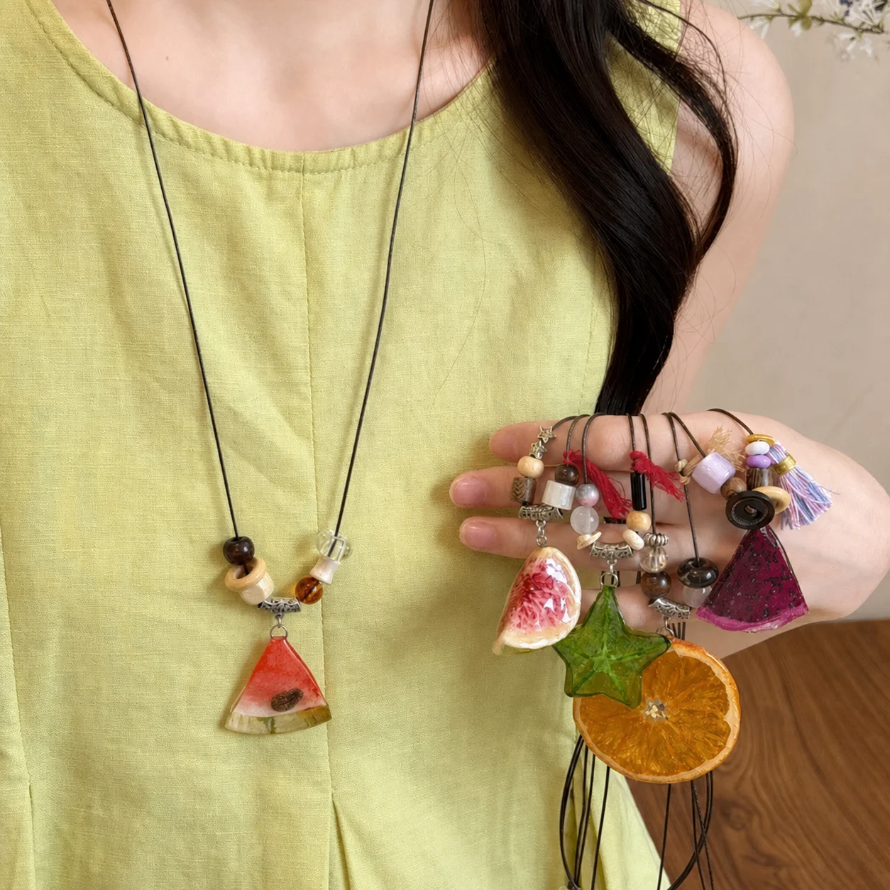 Handmade Resin Dried Fruit Pendant Necklace for Women Adjustable Fresh Fruit Slice Clavicle Chain Summer Daily Fashion Jewelry