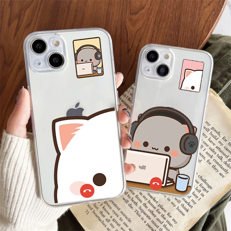 

Cartoon Peach Mochi Cat Couple Phone Case For iPhone 16 11 12 13 14 15 Pro MAX Mini X XS SE 7 8 Plus 16E Soft Transparent Cover