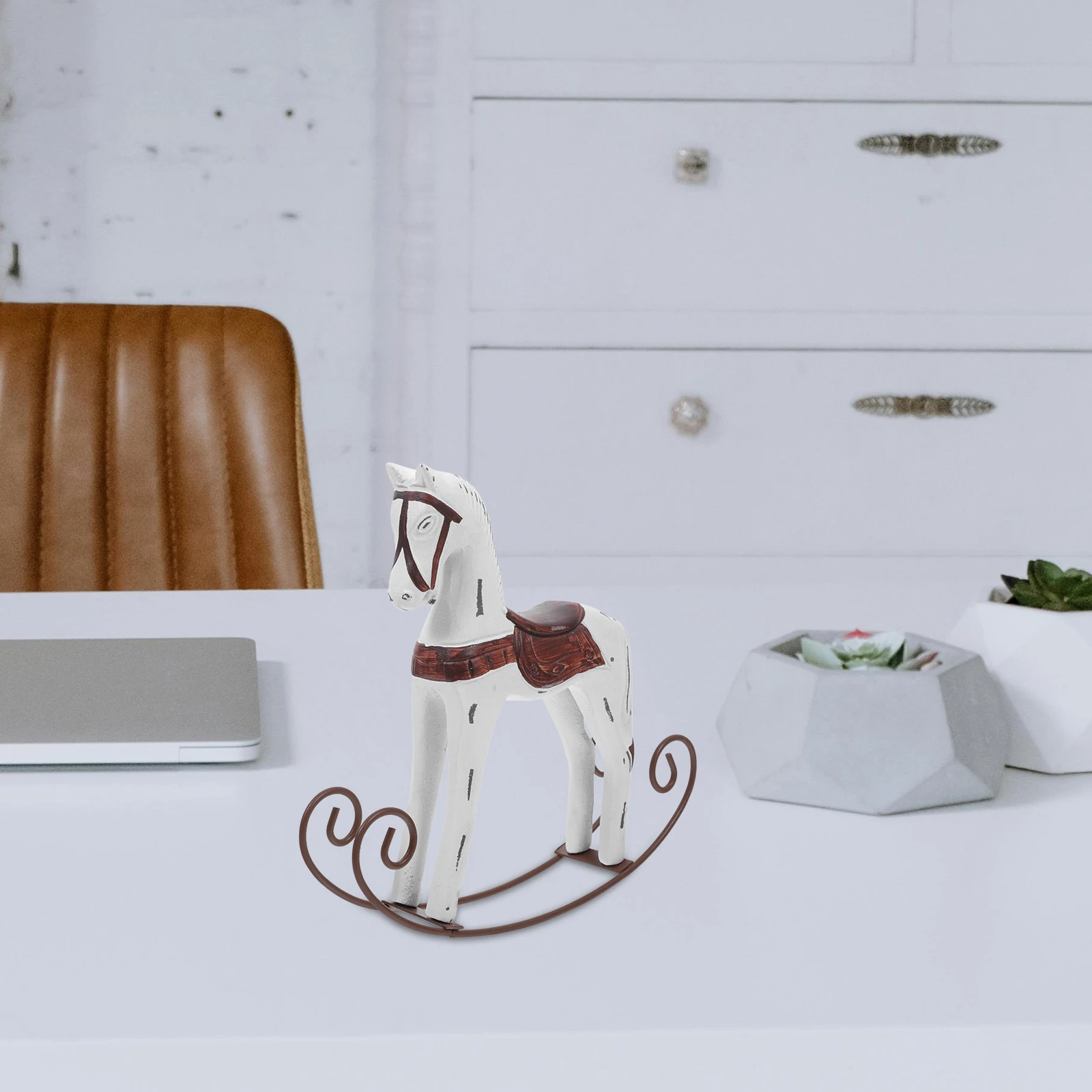 

Vintage Wooden Hand-Carved Distressed Decoration Iron Wood Shaking Craft Creative Home Bar Cafe Ornament