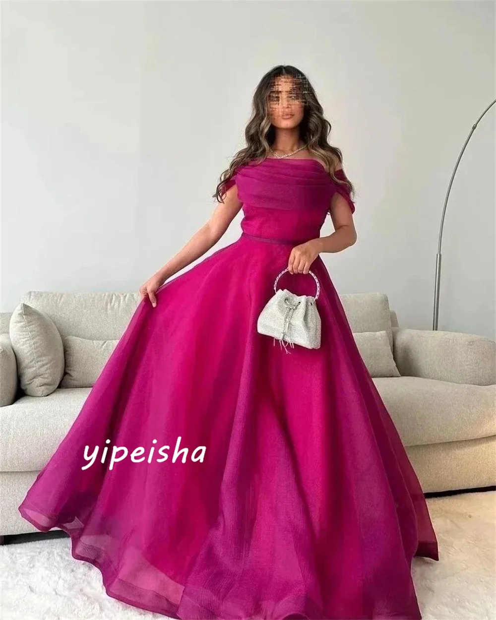 تخصيص حفلة موسيقية المملكة العربية السعودية خارج على الكتف الكرة ثوب Quinceanera فستان Shirred الطابق طول التنانير الأورجانزا مساء Vestidos D