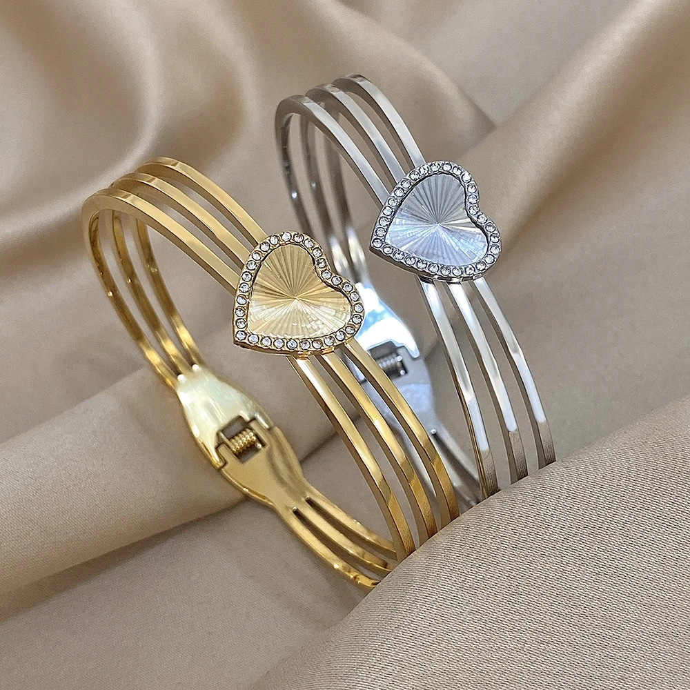 

Freetry Elegant Rhinestone Stainless Steel Heart Bangle for Women Waterproof Geometric Golden Open Bangle Wide Cuff Bracelet New