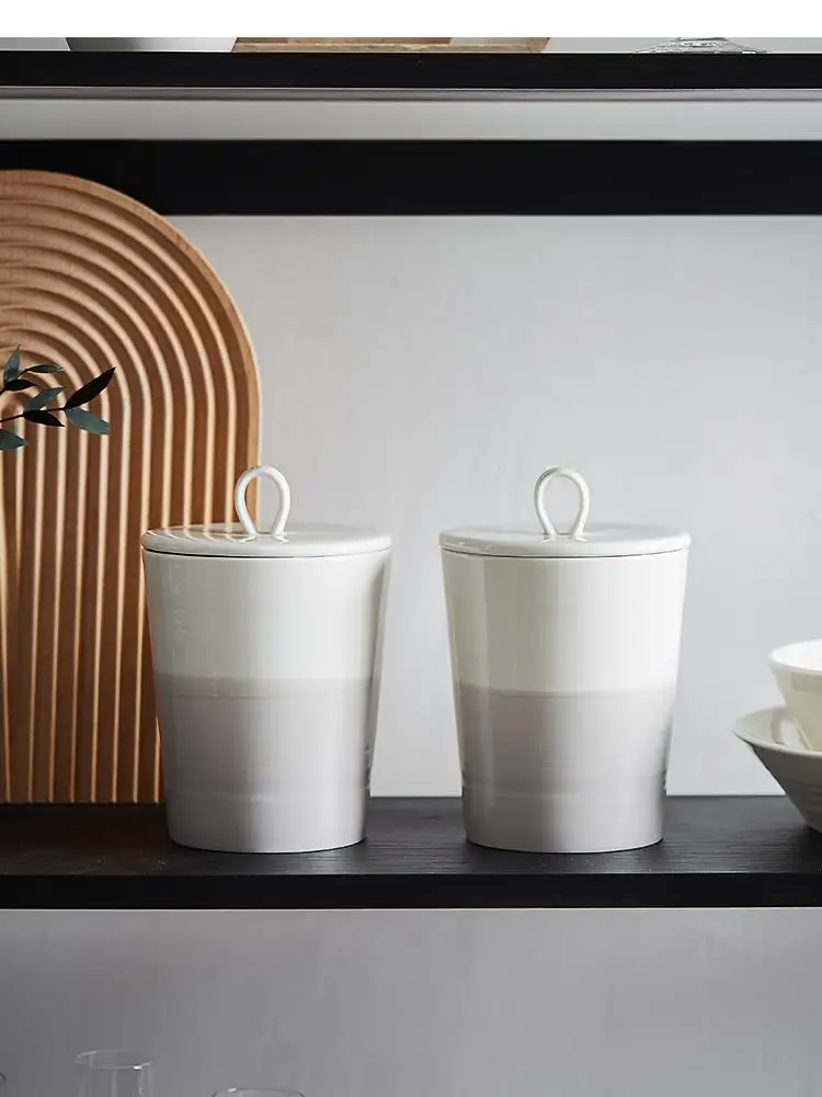 European-style White Ceramic Sealed Jar with Lid Household Kitchen Storage Candy Tea Coffee Box Home Decoration Gift