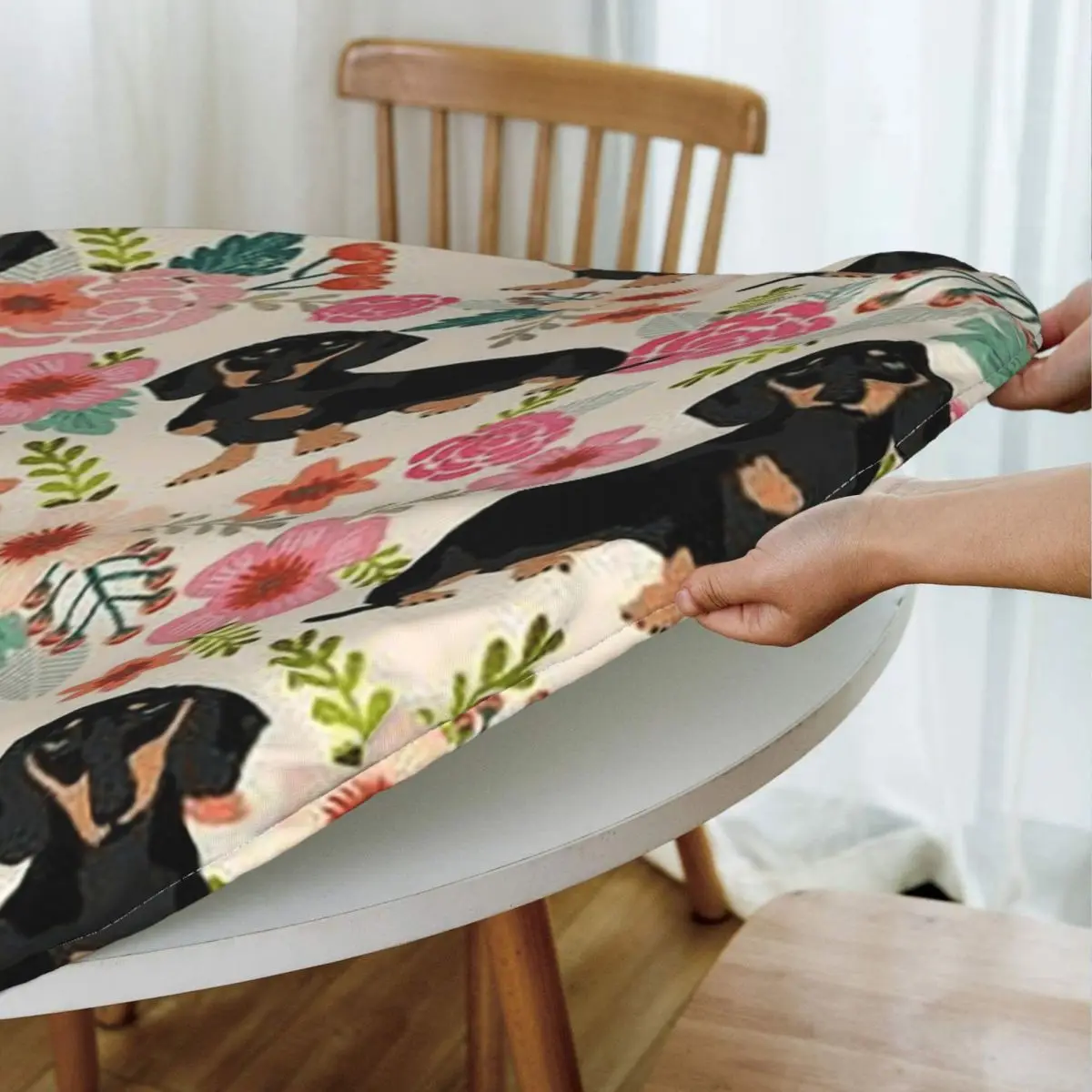 Dachshund Sausage Floral Dog Pattern Waterproof Round Tablecloth Oilproof Table Cloth for Kitchen Events Dining Table Cover