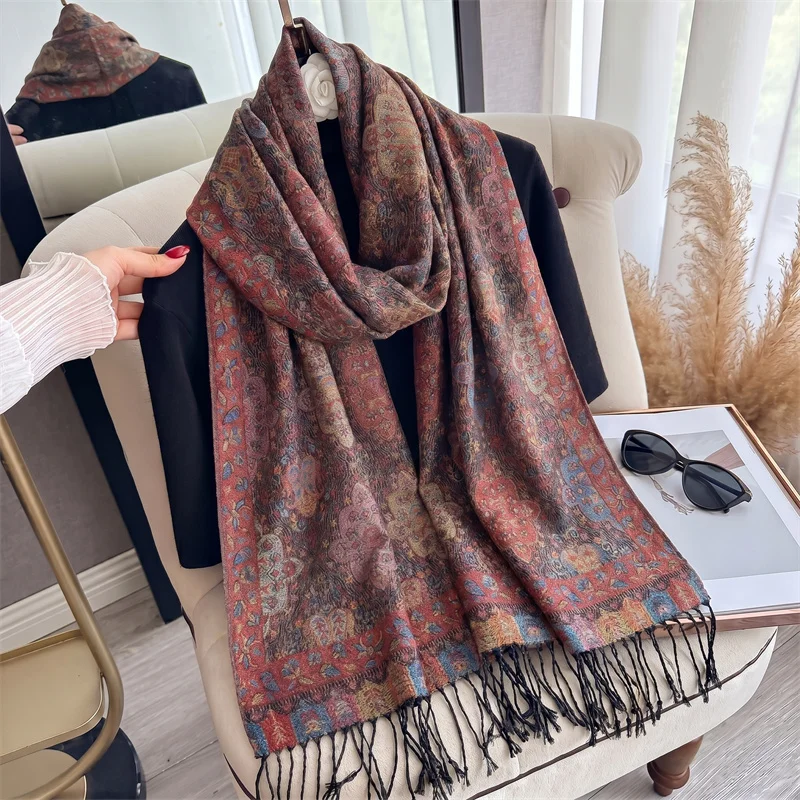 New Luxury Women Autumn and Winter Cashmere Scarves Paisley Print Warm Pashmina Poncho Fashion Thick Shawl Foulard Bufanda Scarf