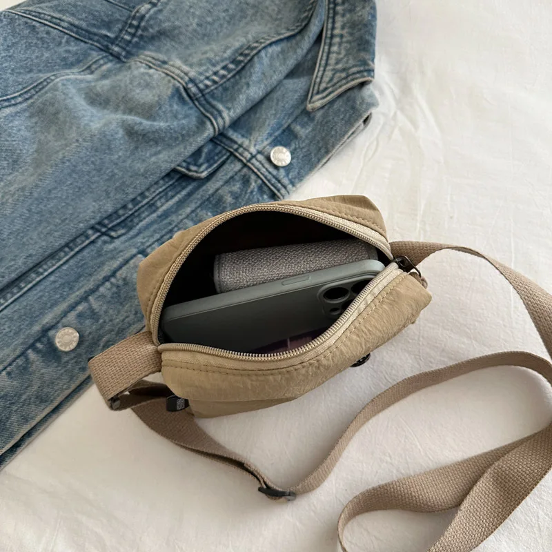 Einfache Mini-Umhängetasche für Damen, Modische Sling-Bag, Kompakte Reißverschlusstasche, Handtasche für Ausflüge, Tägliches Pendeln, Lässige Crossbody-Tasche – Detail 6