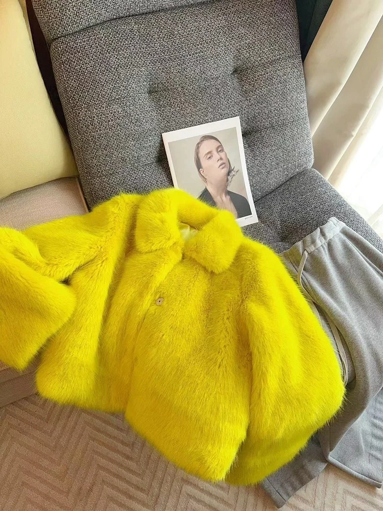 Casaco Curto de Pele F ATANYU 2024 Novo Outono Inverno Conservação de Calor Amarelo Fluffy Estilo Coreano Manga Longa