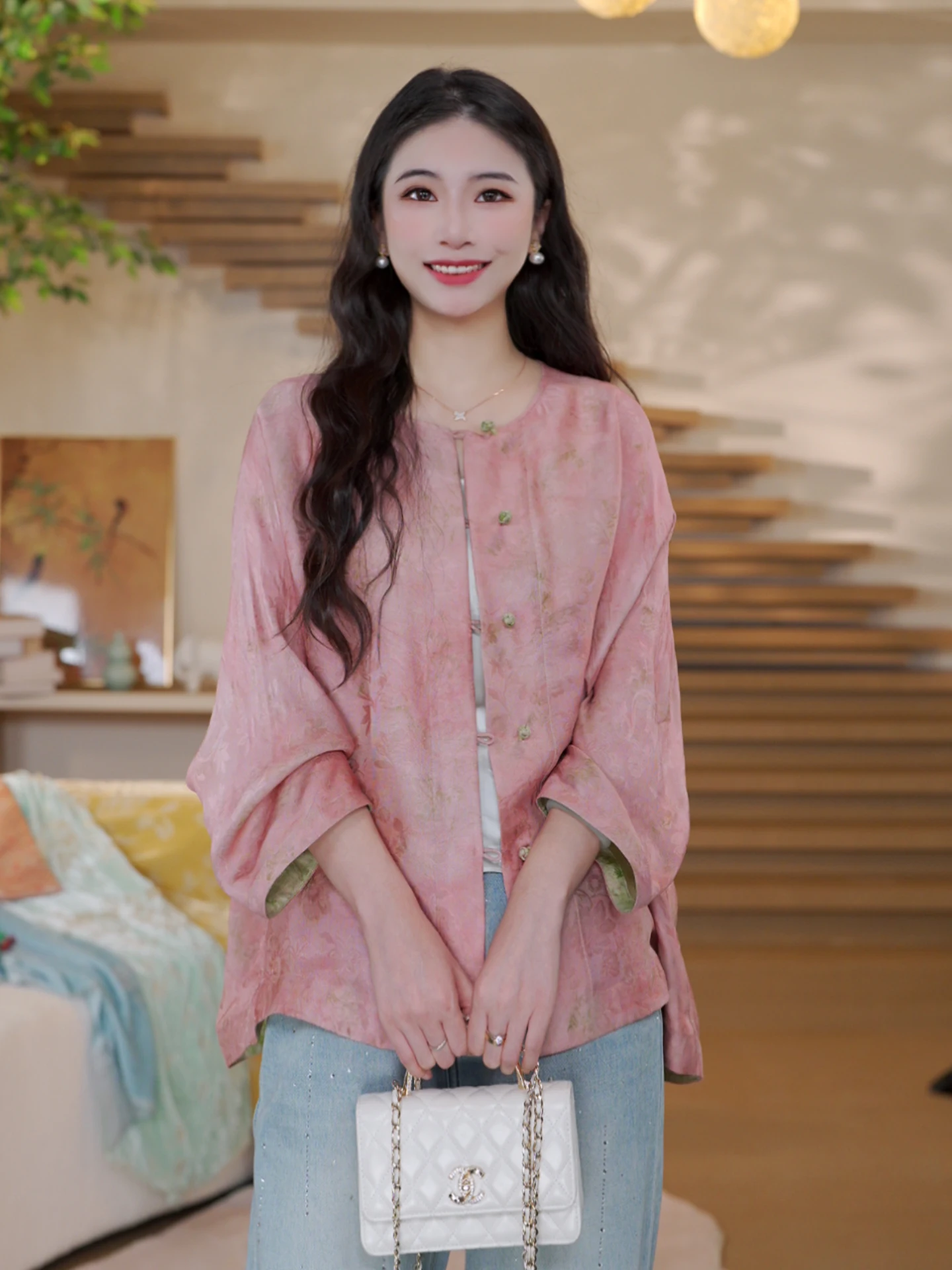 

Антивозрастная двусторонняя шелковая куртка в новом китайском стиле из натурального шелка, весенняя новинка, двусторонняя молодежная верхняя одежда.