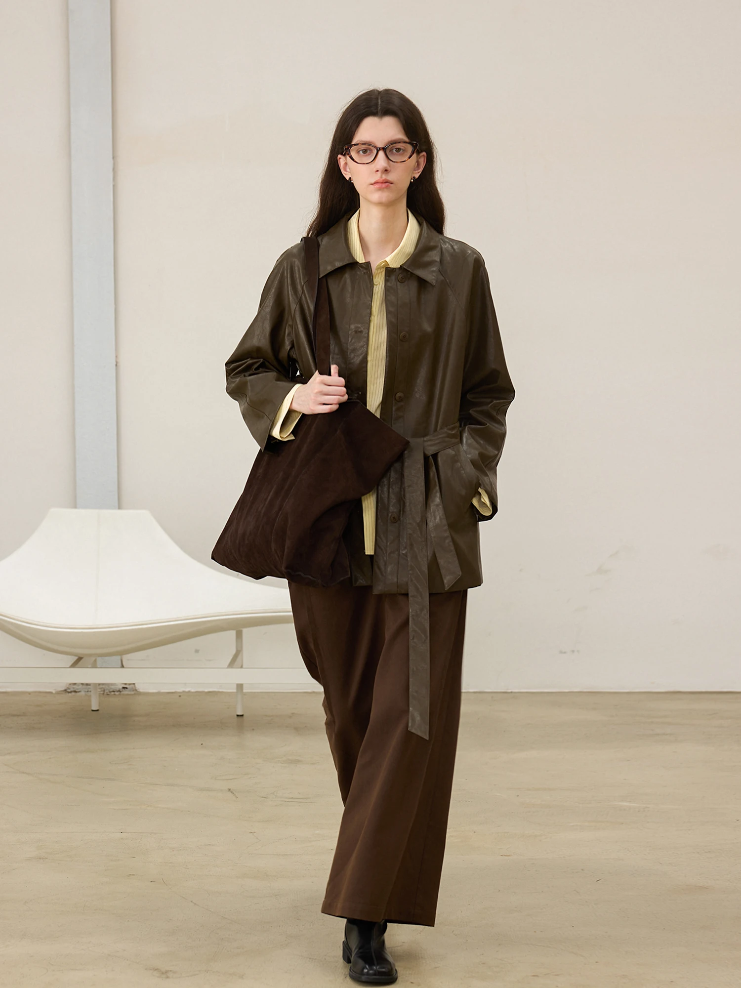 

Eco-Friendly Leather Jaet Women's Spring Autumn Belt Design Sensation Meralad Color Series Casual Loose Fit Long Sve