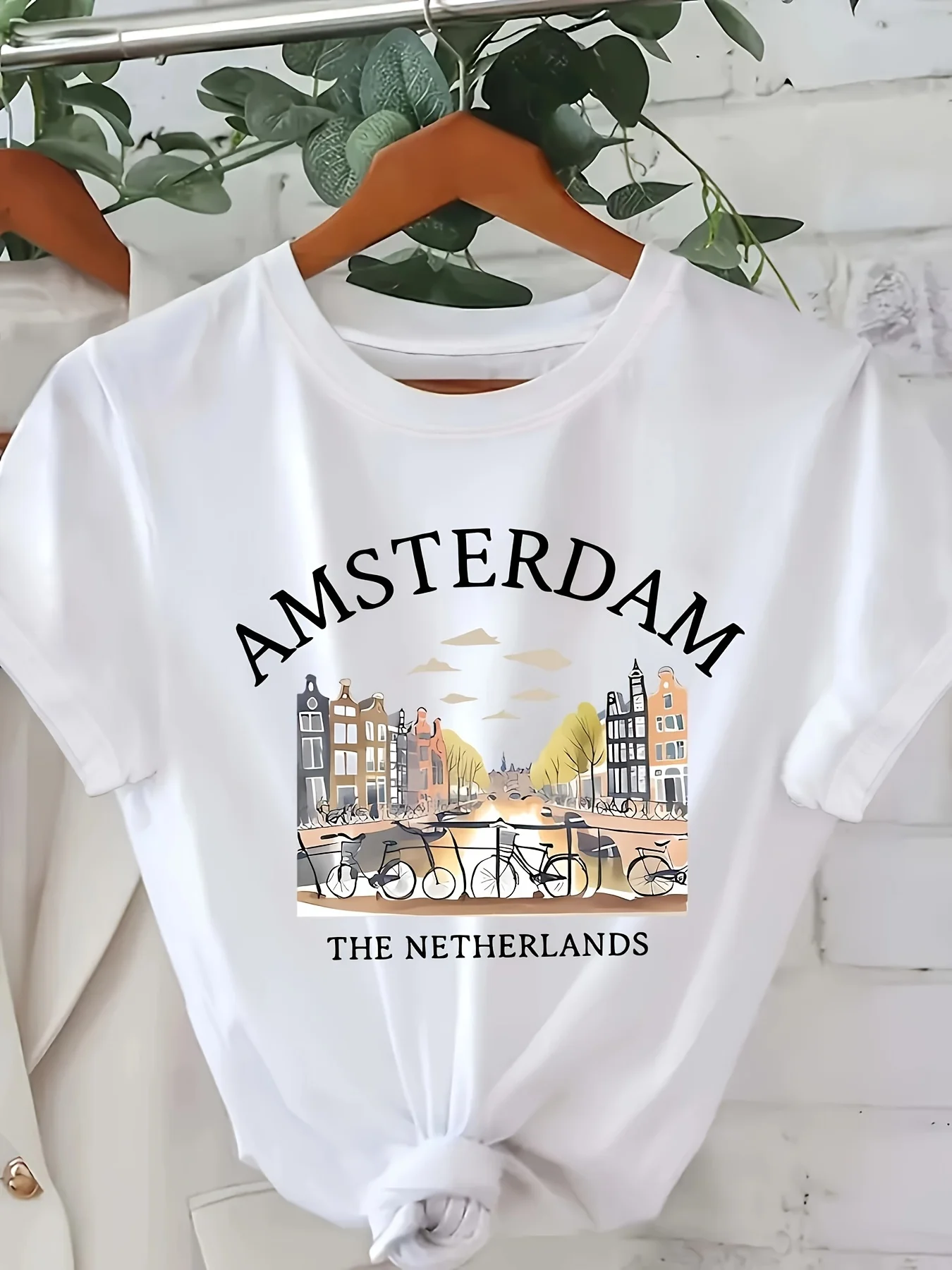 Amsterdam Landscapes Print T-shirt, Casual Short Sleeve Crew Neck Top For Spring & Summer, Women's Clothing