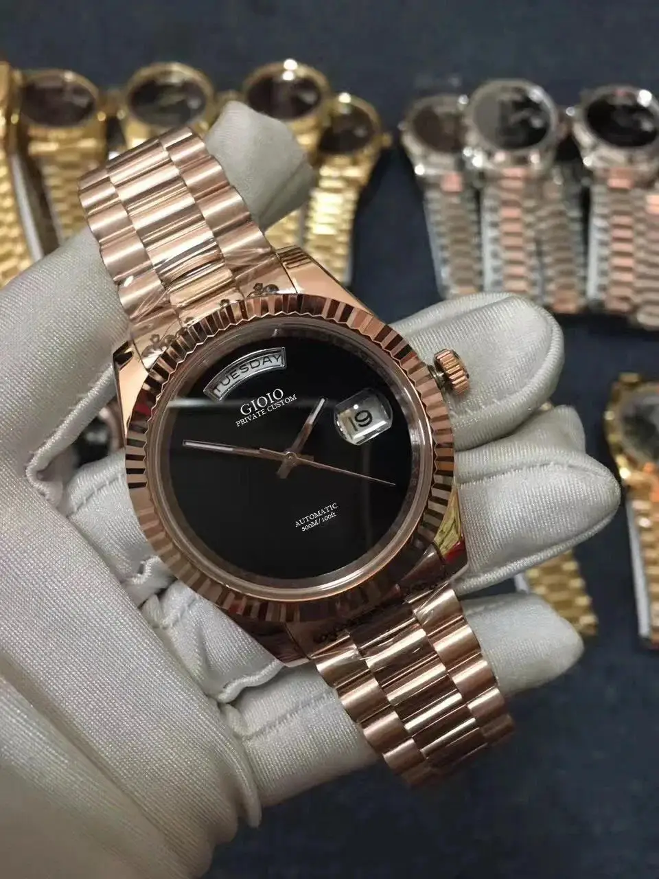 ساعة ميكانيكية أوتوماتيكية فاخرة للرجال من الفولاذ المقاوم للصدأ وتاريخ اليوم وذهبي وردي وفضي وزجاج الياقوت الأسود