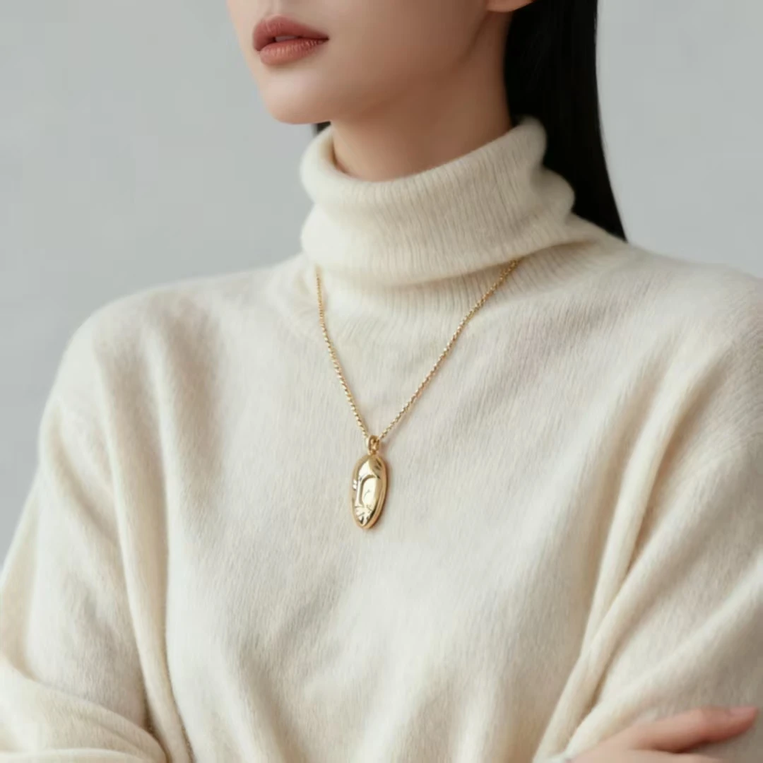 

Double-Sided Face Necklace, 18K Gold Plated Copper Minimalist Sweater Chain Birthday Christmas Gift for Women