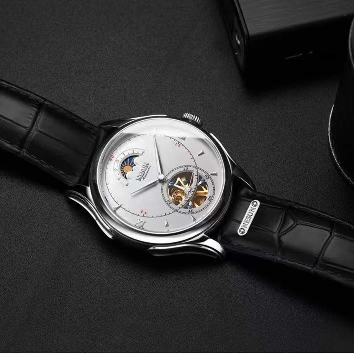 ساعة NESUN للرجال: ساعة ميكانيكية أوتوماتيكية بالكامل للرجال مع دولاب الموازنة الهياكلية وساعة رجالية كاجوال مضيئة