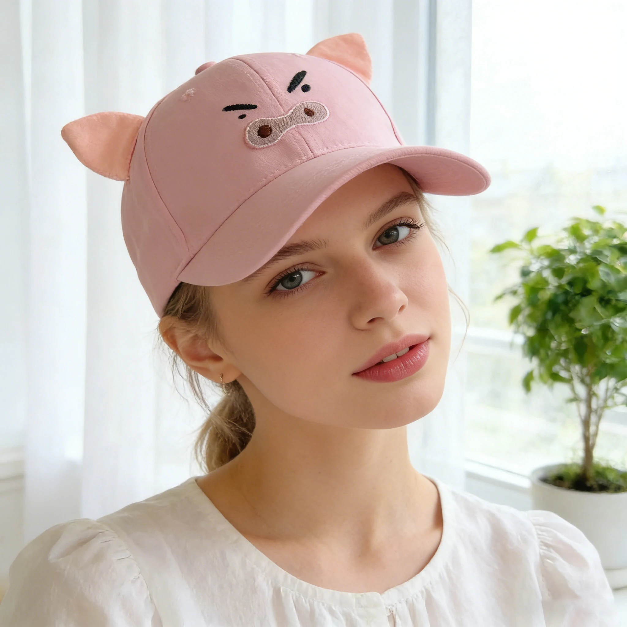 1pc，Cute Cartoon 3D Plush Ears Baseball Cap - Shin-chan & Pig Embroidery Casual Trendy Hat.